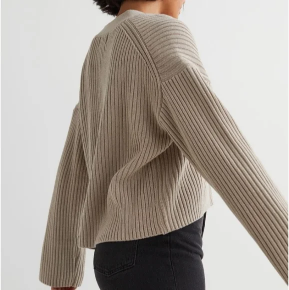 🆕️NWT H&M Rib-knit Cardigan in 'Taupe' - Picture 4 of 12